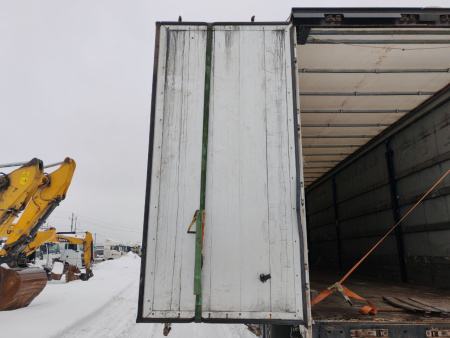 Grunwald 9453 Полуприцеп бортовой 9453-0000010-10 — Б/У, 2024 г.