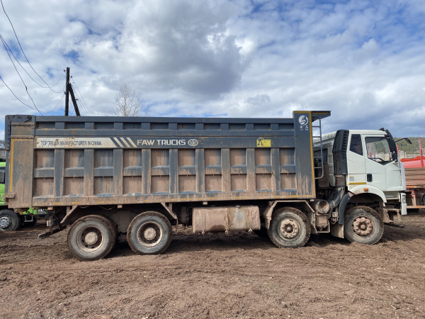 FAW J6 8x4 Самосвал СА3310Р66K24T4E5 — Б/У, 2023 г.
