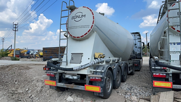 BONUM 914231 Полуприцеп цистерна для сыпучих грузов — Б/У, 2024 г.