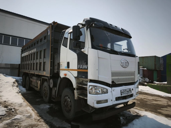 FAW J6* 8x4 Самосвал — Б/У, 2023 г.