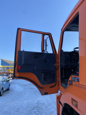 Кран центр "КАМАЗ" 659100 на шасси КамАЗ 43118 6x6 Бортовой с КМУ — Б/У, 2022 г.