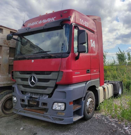 MERCEDES-BENZ Actros 1844LS 4x2 Седельный тягач — Б/У, 2018 г.