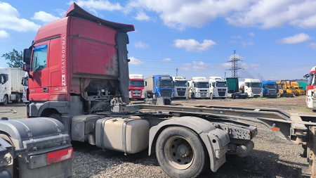 MERCEDES-BENZ Actros 4x2 Седельный тягач — Б/У, 2017 г.