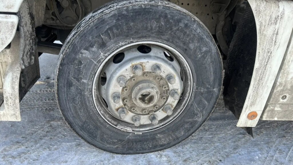 Foton AUMAN 4x2 Седельный тягач BJ4189SLFKA — Б/У, 2023 г.