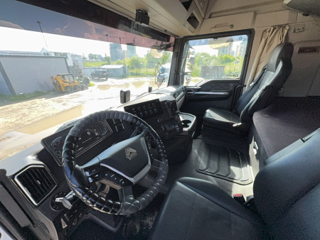 SITRAK ZZ4256V364HE — Б/У, 2024 г.