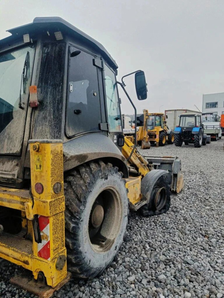 New Holland B80 Экскаватор-погрузчик B80B — Б/У, 2023 г.