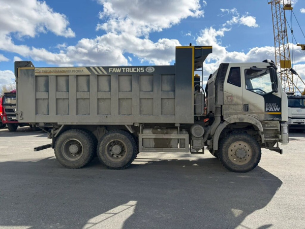 FAW J6 6x6 Самосвал CA3250P66K24L1TE5 — Б/У, 2022 г.
