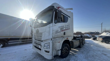 FAW JH6 6x2 Седельный тягач CA4250P25K24T2E5 — Б/У, 2022 г.