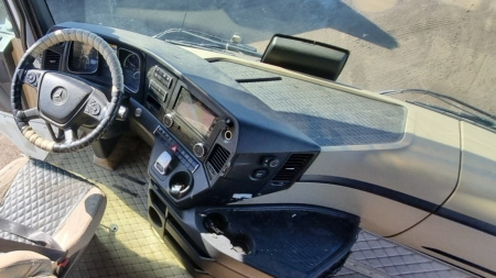 MERCEDES-BENZ Actros 1845LS 4x2 Седельный тягач — Б/У, 2020 г.