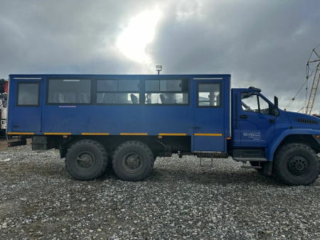 Ural 3255 6x6 Вахтовый автобус 32551-5013-71 — Б/У, 2020 г.