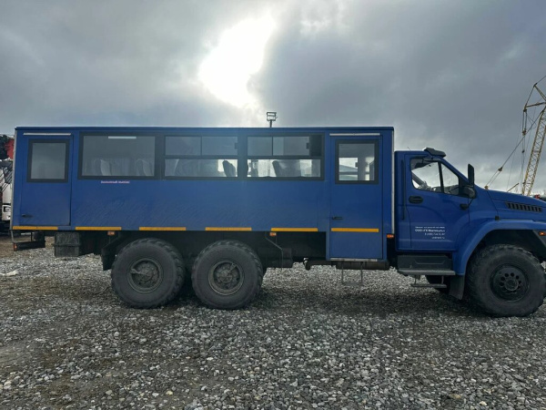 Ural 3255 6x6 Вахтовый автобус 32551-5013-71 — Б/У, 2020 г.