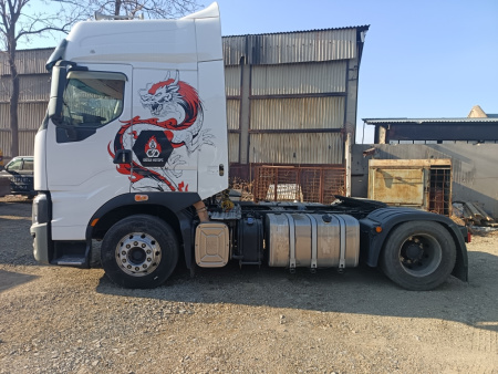 CHENGLONG H7 4x2 Седельный тягач LZ4181H7AB — Б/У, 2024 г.