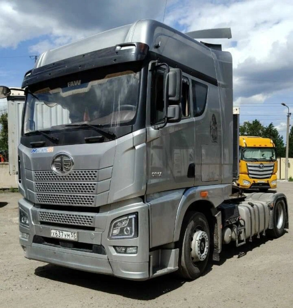 FAW JH6 4x2 Седельный тягач ORYX — Б/У, 2023 г.