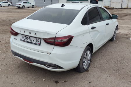 LADA Life 1.6 106hp 5MT — Б/У, 2023 г.