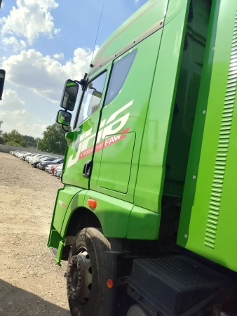 FAW JH6 6x4 Седельный тягач CA4250P25K15T1NE5A80 — Б/У, 2023 г.