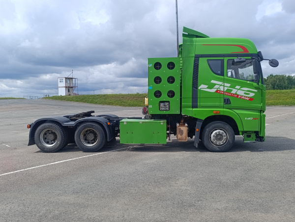 FAW JH6 6x4 Седельный тягач CA4250P25K15T1NE5A80 — Б/У, 2023 г.