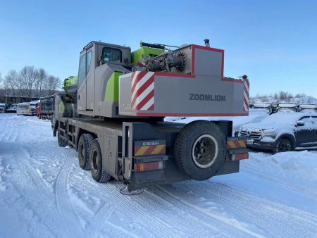 Zoomlion ZTC 6x4 Автокран ZTC300V — Б/У, 2024 г.