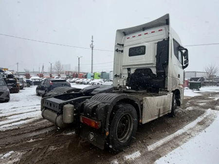 Foton AUMAN 4x2 Седельный тягач BJ4189SLFKA — Б/У, 2023 г.
