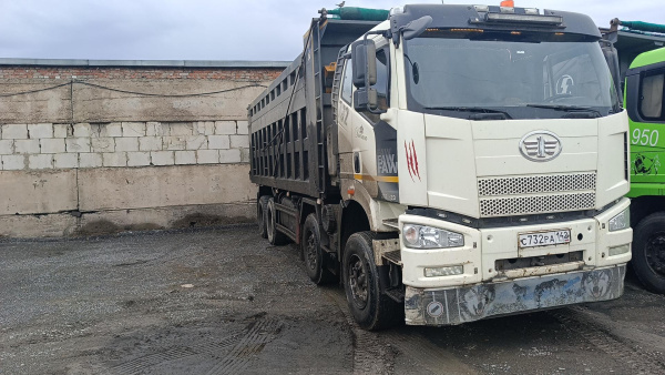 FAW (First Automotive Works) CA3310P66K24T4E5 — Б/У, 2023 г. (Кемерово, 363862 км)