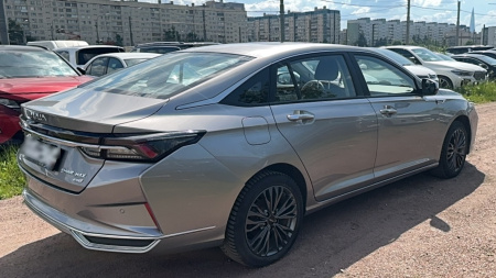 DONGFENG Luxury 1.5T DCT (I Поколение) — Б/У, 2023 г.