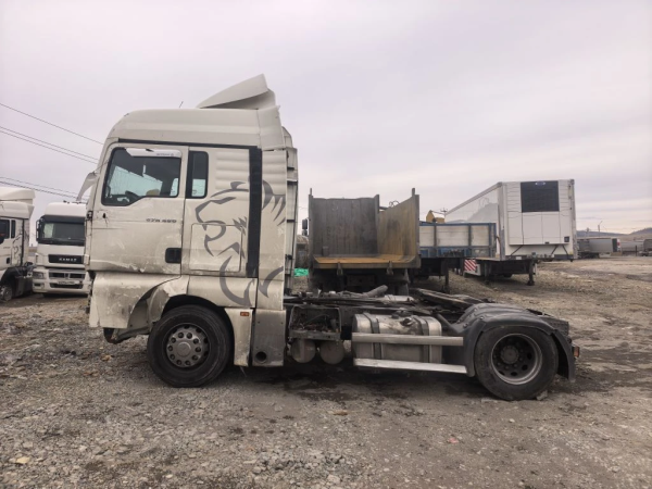 SITRAK C7H 4x2 Седельный тягач ZZ4186V361HE — Б/У, 2023 г.