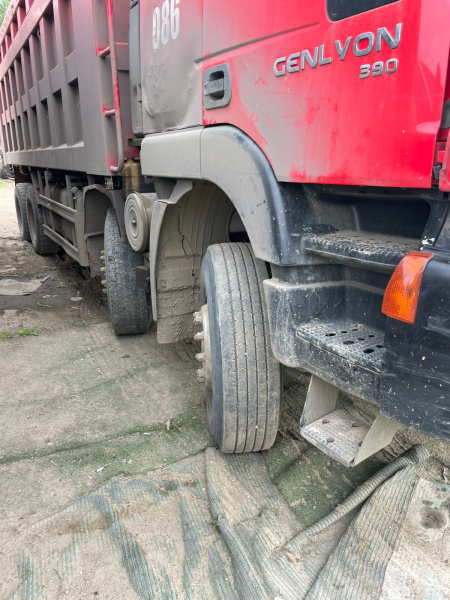 HONGYAN 908 8x4 Самосвал CQ3406HV39 — Б/У, 2023 г.