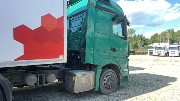 MERCEDES-BENZ Actros 4x2 Седельный тягач — Б/У, 2019 г.