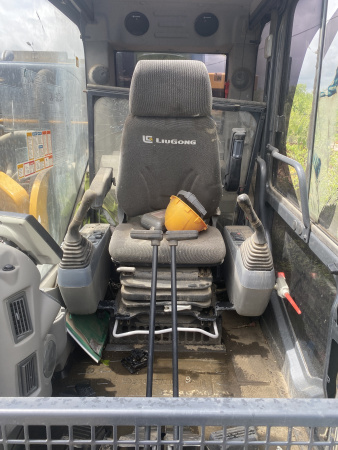 LiuGong CLG950 Экскаватор CLG950E — Б/У, 2023 г.