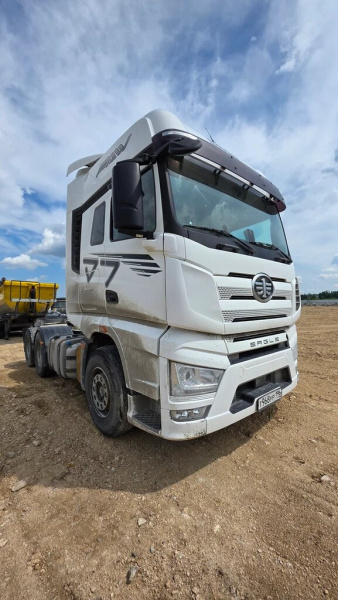 FAW J7 6x4 Седельный тягач CA4250P77K25T1E5 — Б/У, 2023 г.