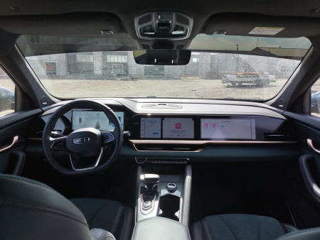 GEELY Exclusive 2.0T (238 hp) 8AT 4WD — Б/У, 2024 г.