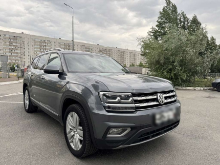 VOLKSWAGEN Status R4 2.0 TSI 220hp 8AT 4Motion — Б/У, 2018 г.