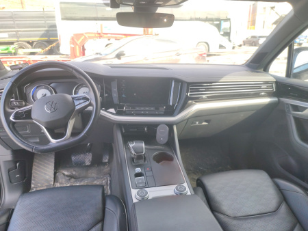VOLKSWAGEN Business Elegance V6 3.0 TDI 249hp 8AT — Б/У, 2022 г.