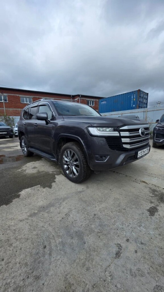 Toyota LAND CRUISER 300 Luxe 3.3 d AT — Б/У, 2022 г.