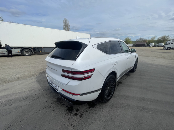 GENESIS Luxury 3.0 D VGT 8AT 4WD — Б/У, 2021 г.