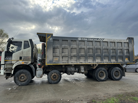 FAW J6 8x4 Самосвал СА3310Р66K24T4E5 — Б/У, 2023 г.