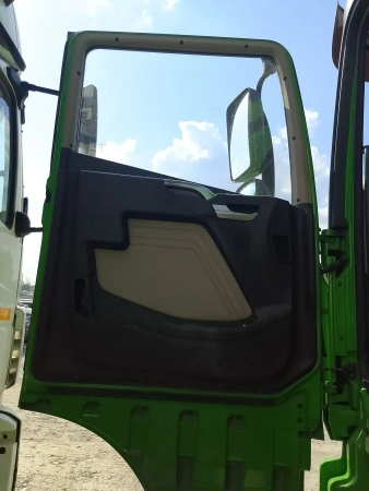 FAW JH6 6x4 Седельный тягач CA4250P25K15T1NE5A80 — Б/У, 2023 г.