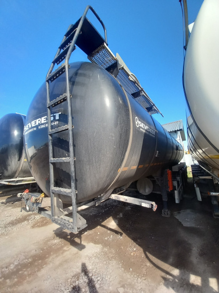 УралСпецТранс 9465 Полуприцеп цистерна 946514-В1-02 — Б/У, 2023 г.