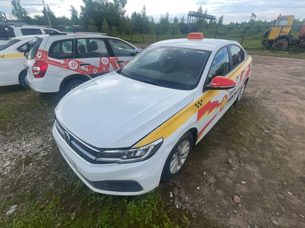 VOLKSWAGEN Fashion 1.5 AT — Б/У, 2022 г.