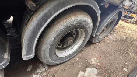 Тонар 97882 Полуприцеп шторный — Б/У, 2023 г.