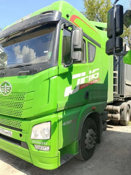 FAW JH6 6x4 Седельный тягач CA4250P25K15T1NE5A80 — Б/У, 2023 г.