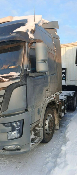 Dayun CGC418 4x2 Седельный тягач CGC4181 — Б/У, 2023 г.
