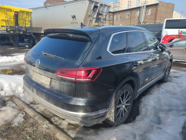 VOLKSWAGEN Business Elegance V6 3.0 TDI 249hp 8AT — Б/У, 2022 г.