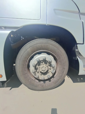Foton AUMAN 4x2 Седельный тягач BJ4189SLFKA — Б/У, 2023 г.