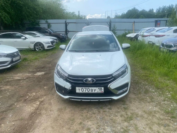 LADA VESTA Седан Life 24 1.8 122hp AT — Б/У, 2024 г.