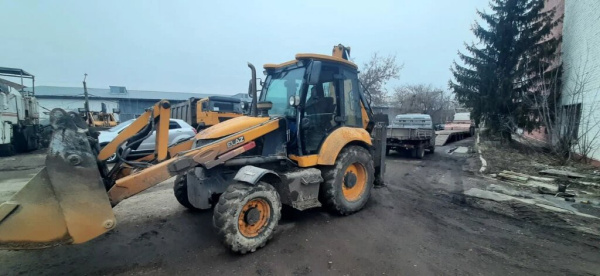 ELAZ BL 880 Экскаватор-погрузчик — Б/У, 2019 г.