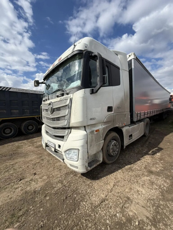Foton AUMAN 4x2 Седельный тягач BJ4189SLFKA — Б/У, 2023 г.