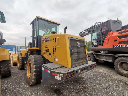 XCMG LW330 Фронтальный погрузчик — Б/У, 2022 г.