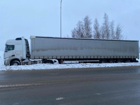 HASTRAILER HASLINER Полуприцеп шторный 3 оси 06 — Б/У, 2023 г.
