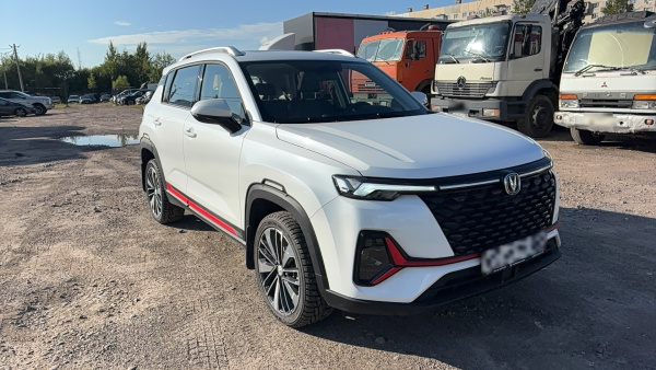 CHANGAN Tech 1.4T AMT (I Поколение, рестайлинг) — Б/У, 2024 г.