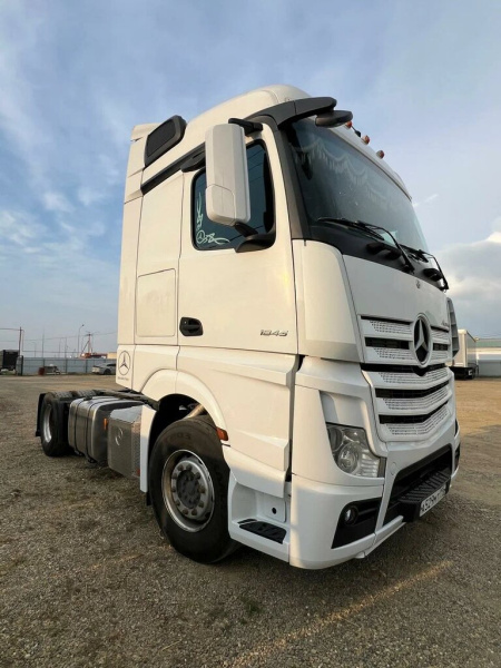 Mercedes-Benz ACTROS 4x2 Седельный тягач 1845 LS — Б/У, 2019 г.